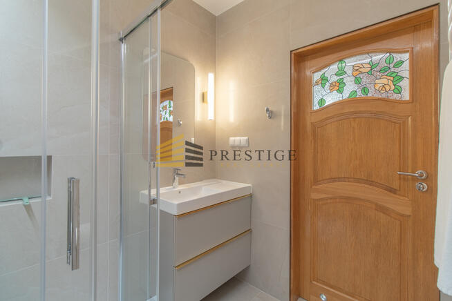 Mieszkanie 111 m², 4 pokoje, balkon, parking, rece