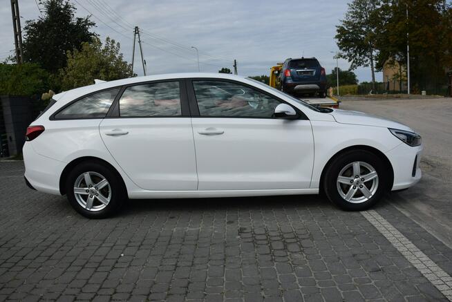 Hyundai i30 1.4B MPI Navi Kamera Oryginał lakier 2018r Sprowadzony