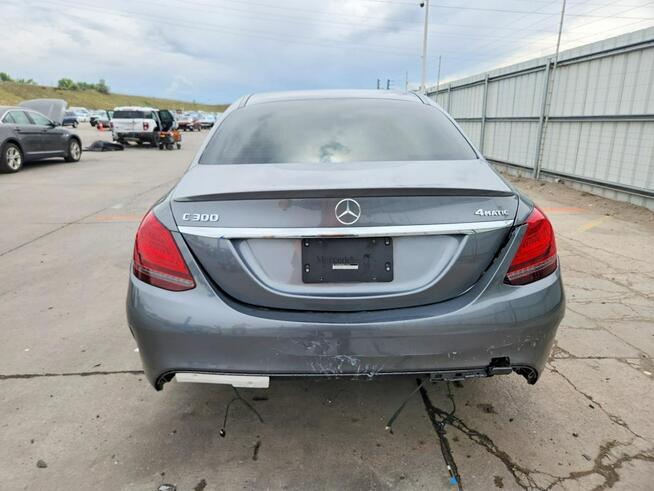 Mercedes C 300 4Matic / pakiet AMG / niski przebieg