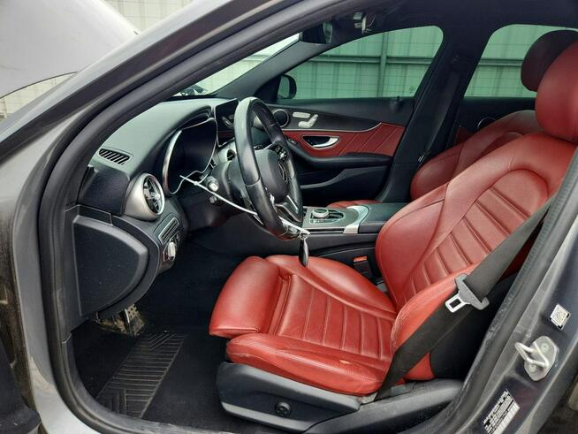 Mercedes C 300 4Matic / pakiet AMG / niski przebieg