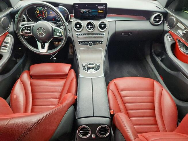 Mercedes C 300 4Matic / pakiet AMG / niski przebieg