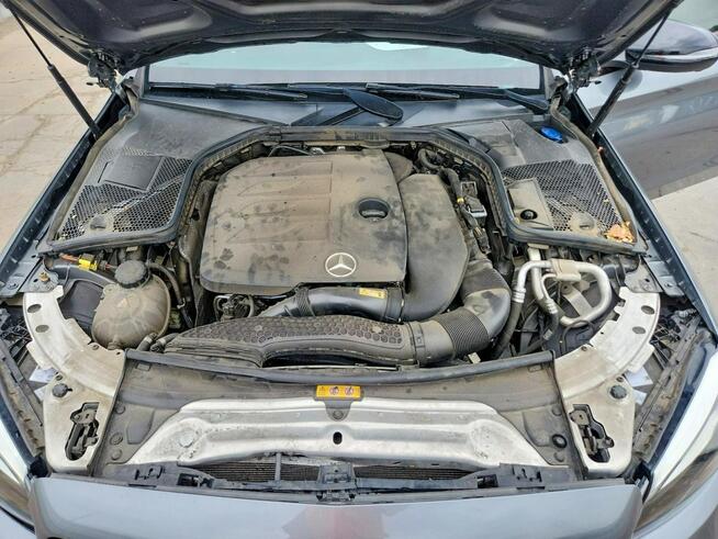 Mercedes C 300 4Matic / pakiet AMG / niski przebieg