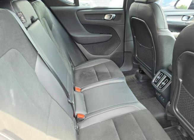 Volvo XC 40 R-Design / AWD / T5 / niski przebieg