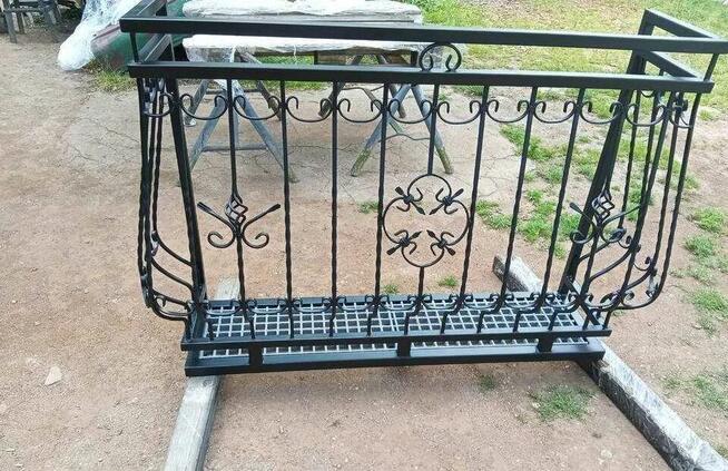 Balustrady balkonowe