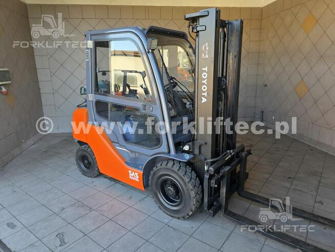 Wózek Widłowy TOYOTA 8FG25 , Kabina wolny skok TOYOTA 8FGF25