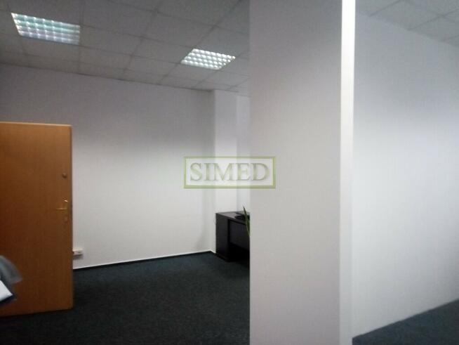 Recepcja,klimatyzacja,parking,ochrona,dost24h