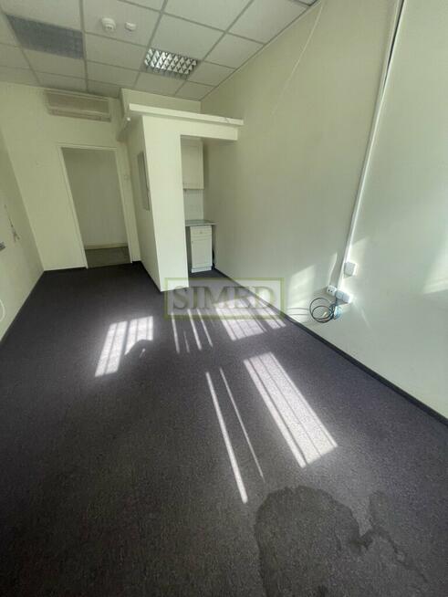 1 piętro,biuro,dostep24,parking,duże okna