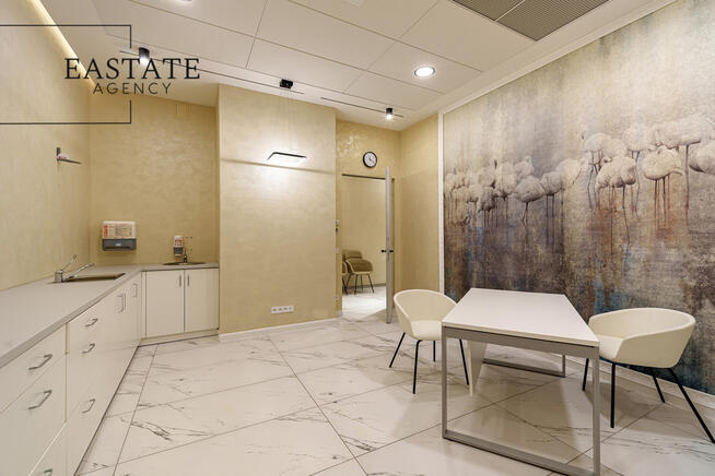 Wyjątkowy lokal 690 m² w sercu Starego Miasta