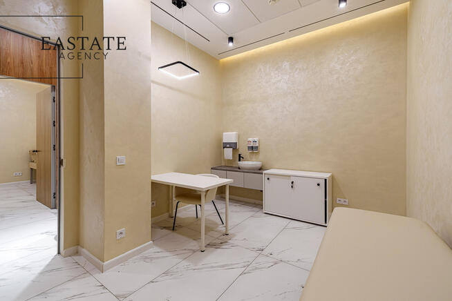 Wyjątkowy lokal 690 m² w sercu Starego Miasta