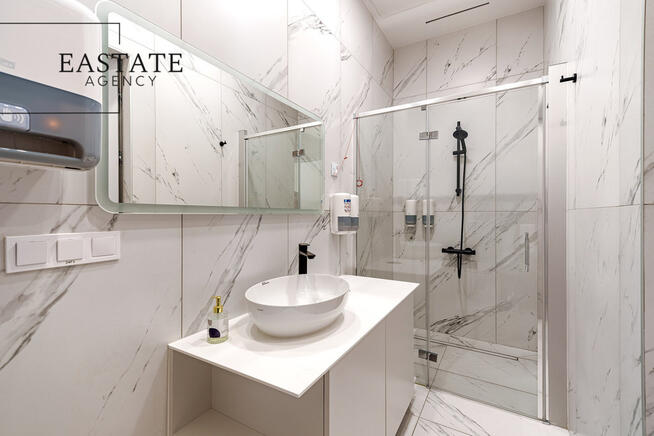 Wyjątkowy lokal 690 m² w sercu Starego Miasta