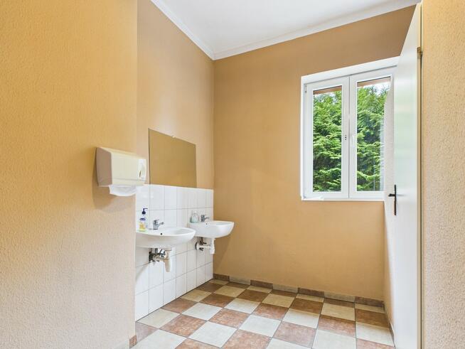 Duży lokal /Agroturystyka / z mieszkaniem