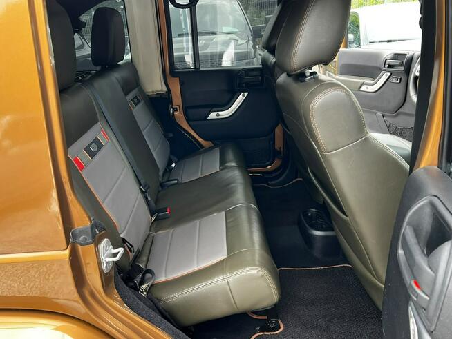Jeep Wrangler Unlimited 3.8 Sahara 70th Anniversary Edition