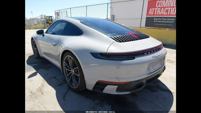 Porsche 911 Carrera 4S / niski przebieg