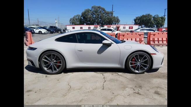 Porsche 911 Carrera 4S / niski przebieg