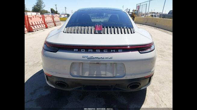 Porsche 911 Carrera 4S / niski przebieg