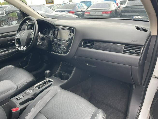 Mitsubishi Outlander GT V6 AWD HAK Automat Skóra Kamera Podgrz. 7osob.