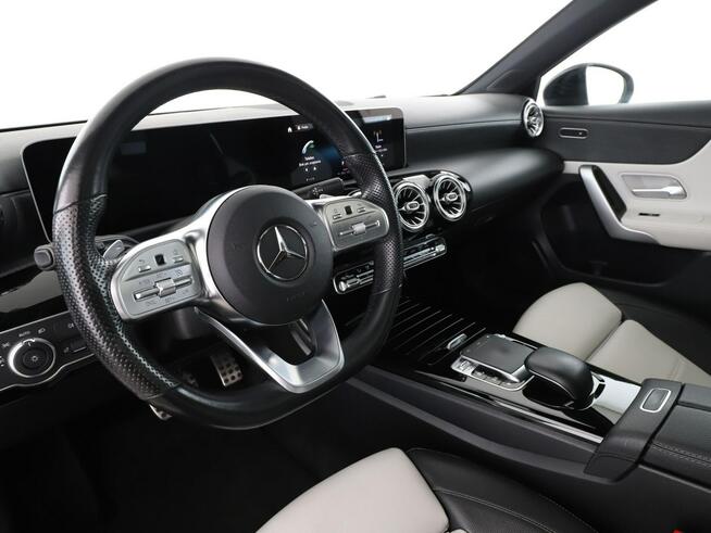 Mercedes A 250 automat skóra full LED szyberdach virtual cocpit navi kamery
