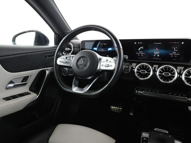 Mercedes A 250 automat skóra full LED szyberdach virtual cocpit navi kamery