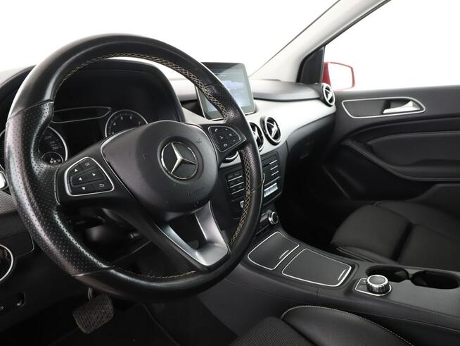 Mercedes B 200 automat navi kamera grzane fotele klima