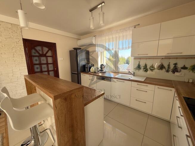 Architektoniczny kameleon 265m² przy granicy Łodzi
