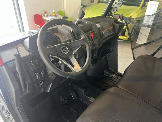 CF Moto UForce Pojazd Terenowy Z Napędem na Cztery Koła Nowy dostępny u dealera