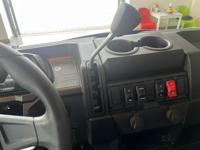 CF Moto UForce Pojazd Terenowy Z Napędem na Cztery Koła Nowy dostępny u dealera