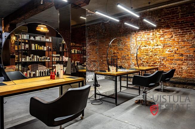 Lokal usługowy w stylu industrialnym, Zabłocie