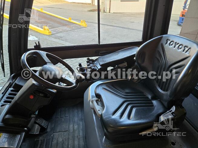 Wózek widłowy TOYOTA 8FDF30 , wolny skok, 8FD30 Linde