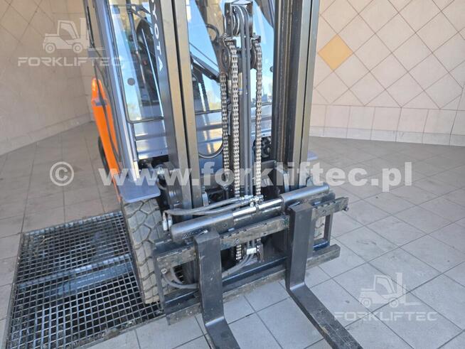 Wózek Widłowy TOYOTA 8FG25 , Kabina wolny skok TOYOTA 8FGF25