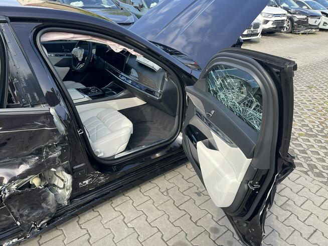 BMW 740 Nero Lusso Long Mpakiet Xdrive Pamięć Masaż Pneumatyka HAK