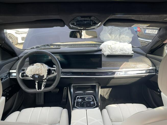 BMW 740 Nero Lusso Long Mpakiet Xdrive Pamięć Masaż Pneumatyka HAK