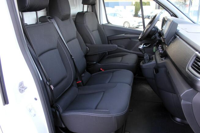 Renault Trafic L2 3-osobowy FV23% Navi Kamera LED Tempomat Parktronic Zabudowa