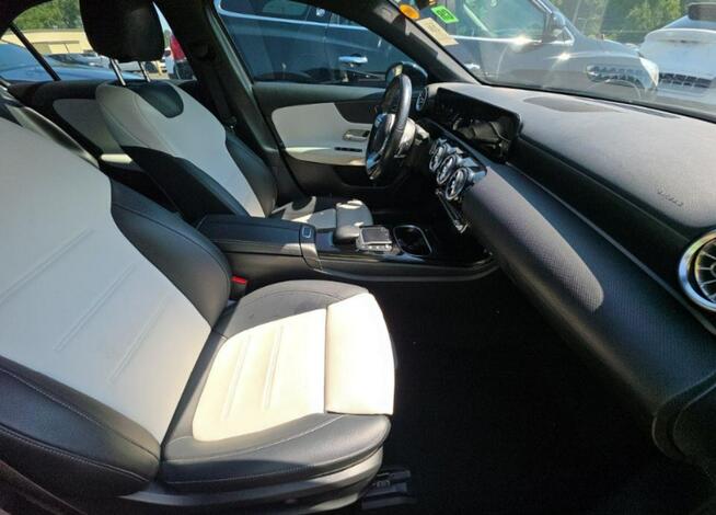 Mercedes A 220 4Matic / pakiet AMG / niski przebieg