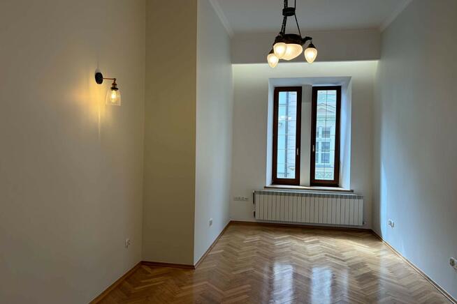 Lokal 72 m Wynajem Kraków Mikołajska Biuro Gabinet