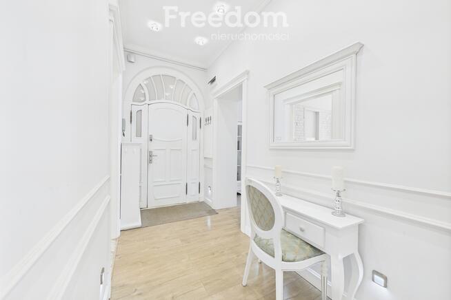 Przestronne mieszkanie 104 m² w kamienicy – Elbląg