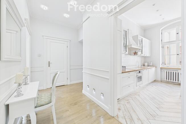 Przestronne mieszkanie 104 m² w kamienicy – Elbląg