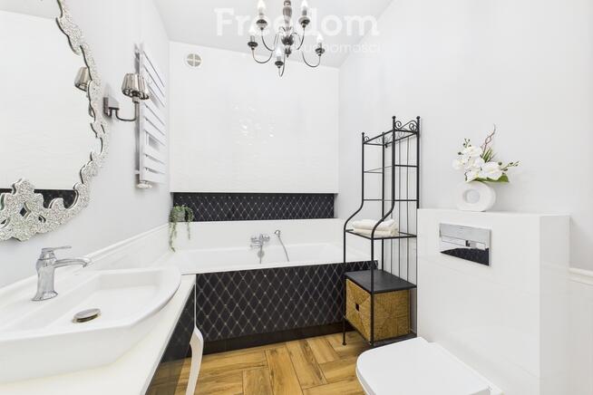 Przestronne mieszkanie 104 m² w kamienicy – Elbląg