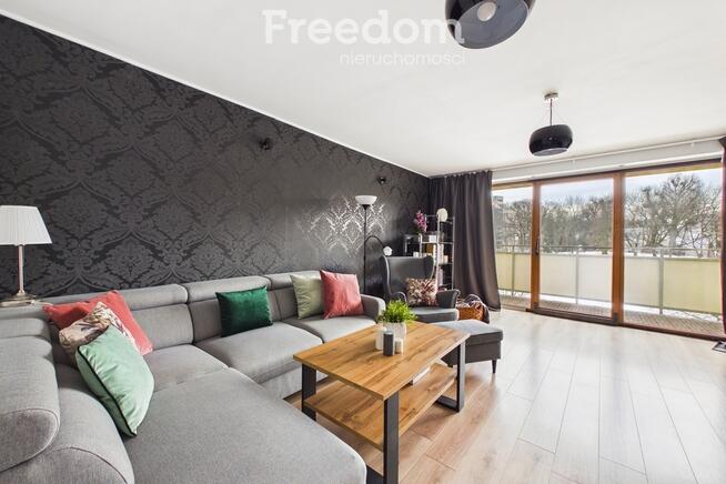 Komfortowe 60 m² z dużym balkonem.