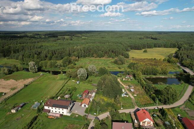 Działka z linią brzegową rzeki i warunkami