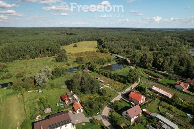 Działka z linią brzegową rzeki i warunkami
