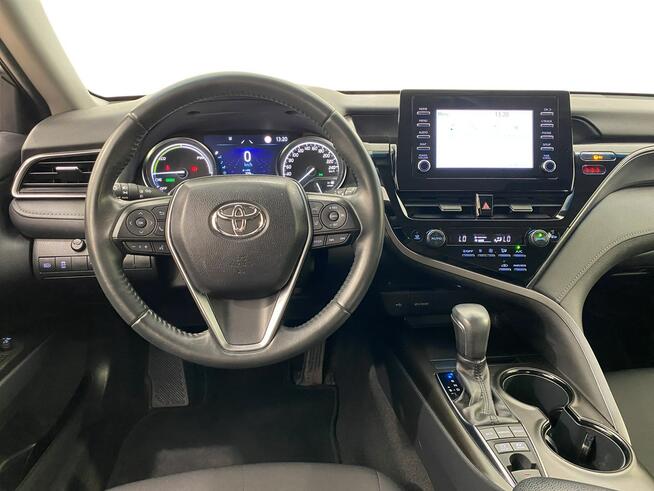 Toyota Camry 2.5 Hybrid Comfort CVT Sedan