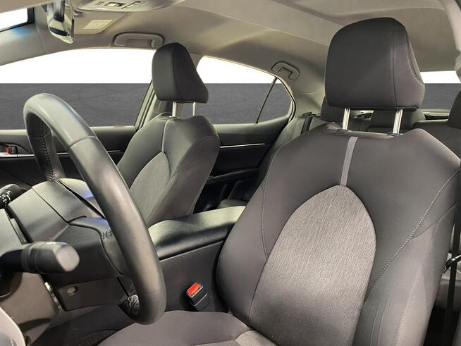 Toyota Camry 2.5 Hybrid Comfort CVT Sedan