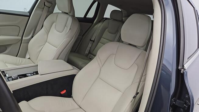 Volvo V60 B4 B Plus Bright aut ! Z Polskiego Salonu ! Faktura VAT !