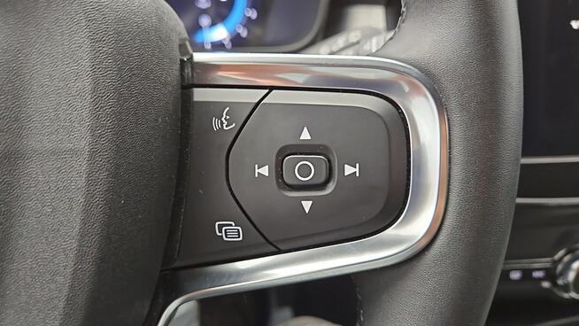 Volvo XC 40 B3 Plus Dark aut ! Z Polskiego Salonu ! Faktura VAT !