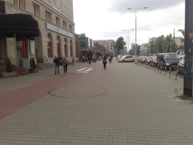 Bezpośrednio Pawilon 60 m2 I piętro