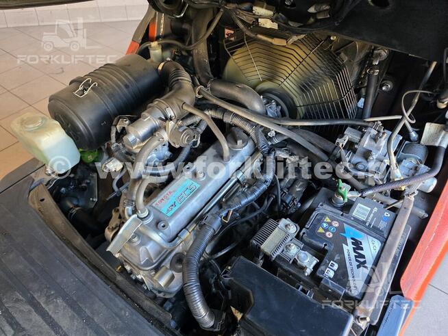 Wózek widłowy TOYOTA 8FGF15 wolny skok 8FG15 widlak Linde