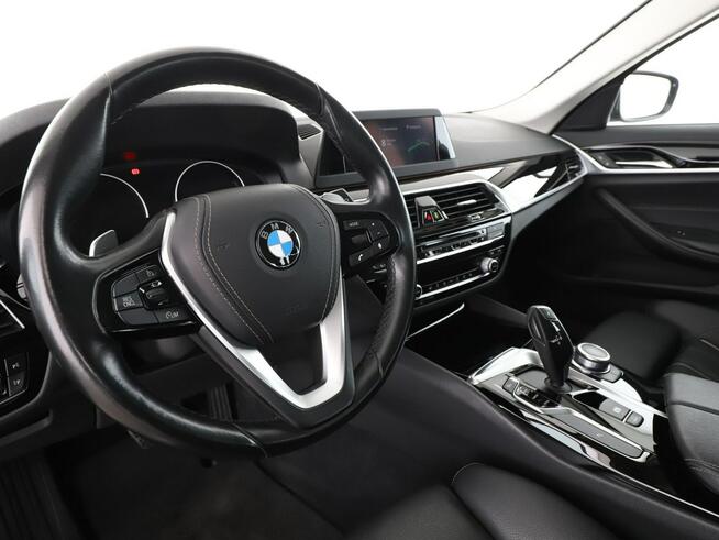 BMW 520 FV23 SportLine Navi Tempomat Grzane Fotele Skóra ParkAssist Kamera LED