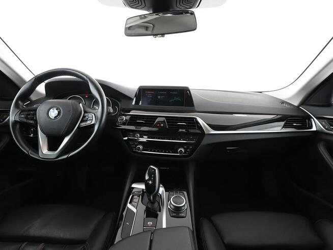 BMW 520 FV23 SportLine Navi Tempomat Grzane Fotele Skóra ParkAssist Kamera LED