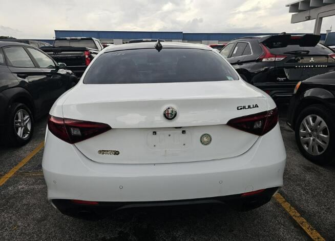Alfa Romeo Giulia Wersja Ti / bardzo zadbany / niski przebieg