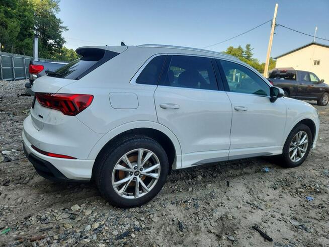 Audi Q3 Bogata wersja wyposażenia / S-Line / niski przebieg